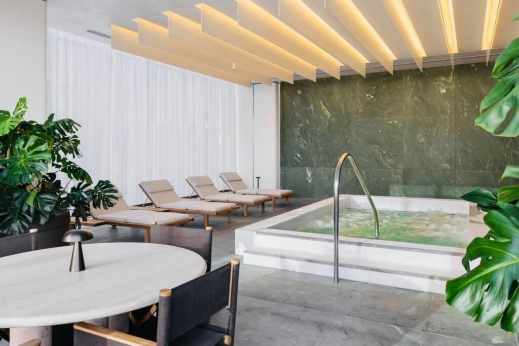 Apartment Luxury 1br Iconic Harbour Views In Barangaroo Sydney